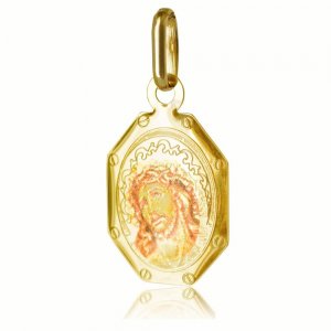 Φυλαχτό χρυσό με τον Ιησού 14Κ, σε πολύγωνο σχήμα. Είναι διακοσμημένο με τον Χριστό σε έγχρωμη απεικόνιση και λουστρέ φινίρισμα. Συνδυάστε το με αλυσίδα ή παιδική παραμάνα.