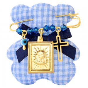 Ασημένια παραμάνα νεογέννητου 925 για αγοράκι. Είναι επιχρυσωμένη και διακοσμημένη με φυλαχτό με την Παναγία, ματάκι, σταυρουδάκι και όμορφες ροζ πέτρες.