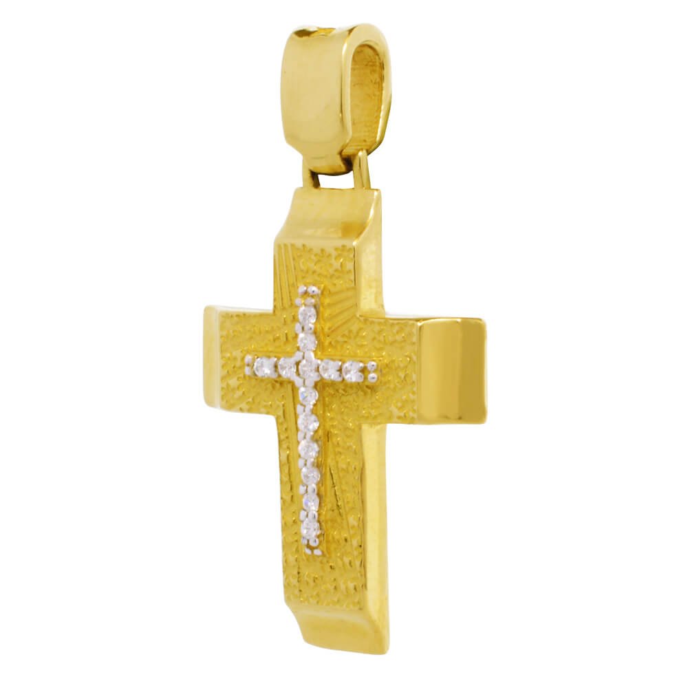 Βαπτιστικός σταυρός για κορίτσι διπλής όψης, από χρυσό 14Κ. Έχει ανάγλυφη υφή και λουστρέ λεπτομέρεια στα άκρα και είναι διακοσμημένος με ζιργκόν στο κέντρο. Συνδυάστε τον με τις προτεινόμενες αλυσίδες.
