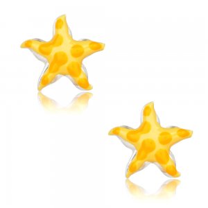 Σκουλαρίκια παιδικά οικονομικά ασημένια, καρφωτά, σε σχέδιο αστερία. Είναι διακοσμημένα με σμάλτο σε κίτρινες αποχρώσεις.