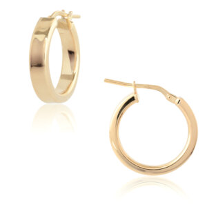 Κρίκοι πλακέ ασημένιοι 925 επιχρυσωμένοι, σε στρογγυλό σχέδιο. Είναι μικρού μεγέθους με διάμετρο 2 cm.