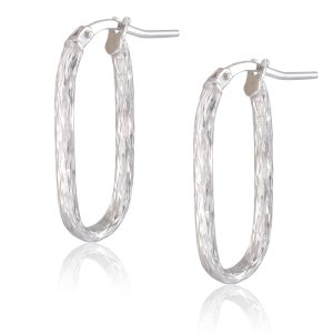 Κρίκοι οβάλ ανάγλυφοι ασήμι 925 επιπλατινωμένο, σε μοντέρνο σχέδιο με ανάγλυφο διαμανταριστό φινίρισμα. Έχουν μήκος 2.4 cm.