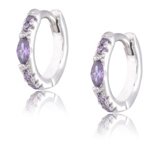 Κρικάκι με πέτρες ασήμι 925 επιπλατινωμένο, σε διακριτικό σχέδιο. Τα στρογγυλά κρικάκια έχουν διάμετρο 1.3 cm και τα κσομούν πέτρες ζιρκόν σε μοβ λιλά χρώμα. Ιδανικά και για παιδικά.